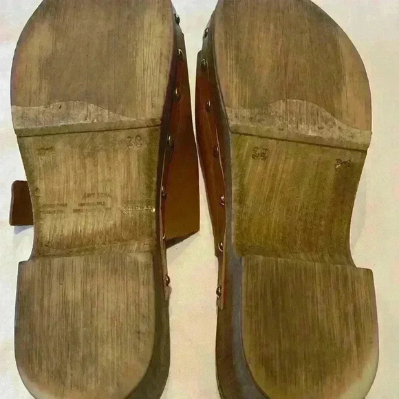 Leather Women's Platform Sandals - Picture 8 of 9